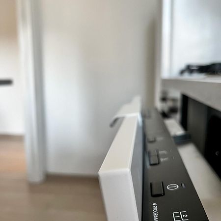 The Lake-Side Corner Apartment كومو المظهر الخارجي الصورة